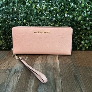 ⁀➷ NWT Michael Kors Pink Full Size Fill Zip Wallet